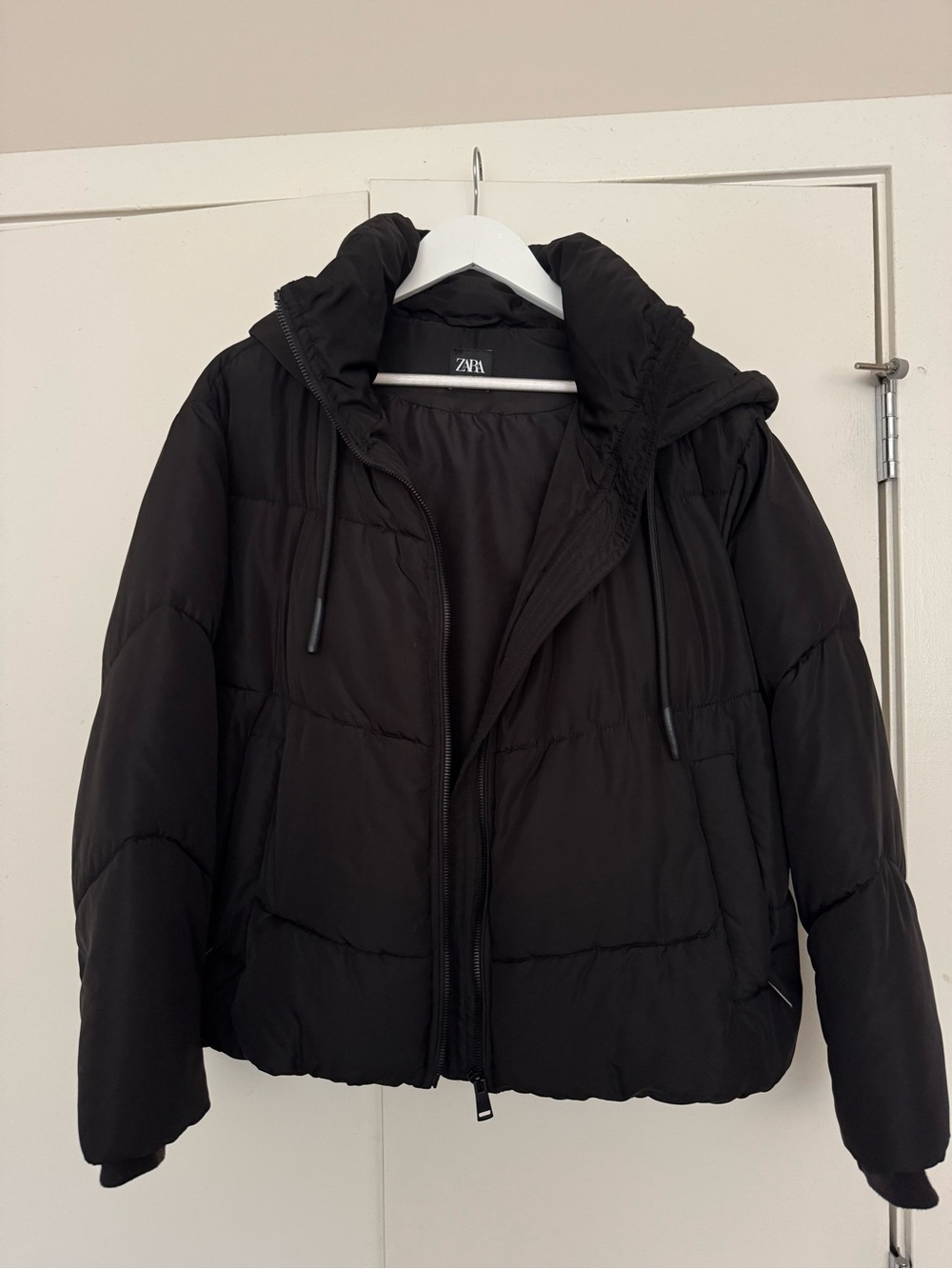 Zara Black Short Puffer Jacket with Hood